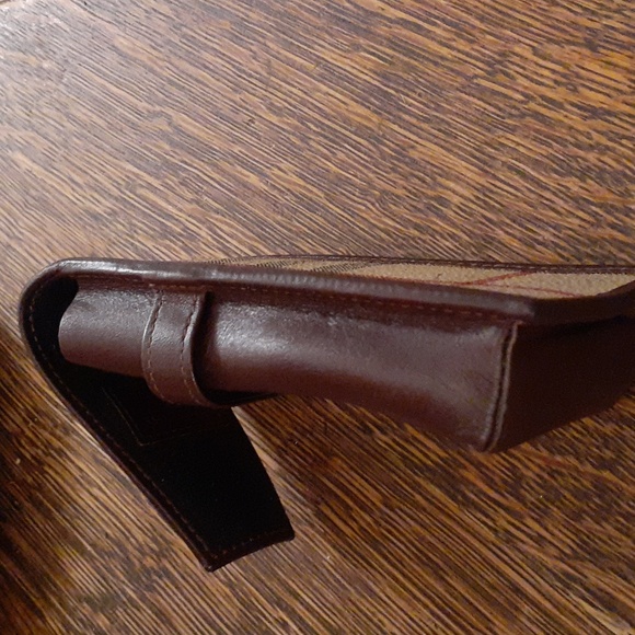 BURBERRY LIPSTICK /CIGARETTE HOLDER CASE - Picture 4 of 12